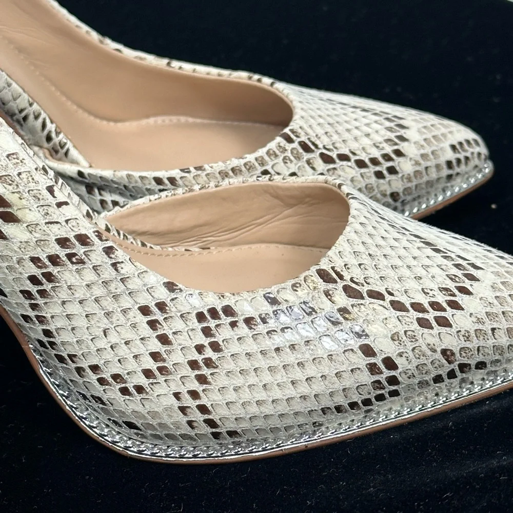 Like new BCBG faux snakeskin pumps animal print heels size 7 - Picture 4 of 10